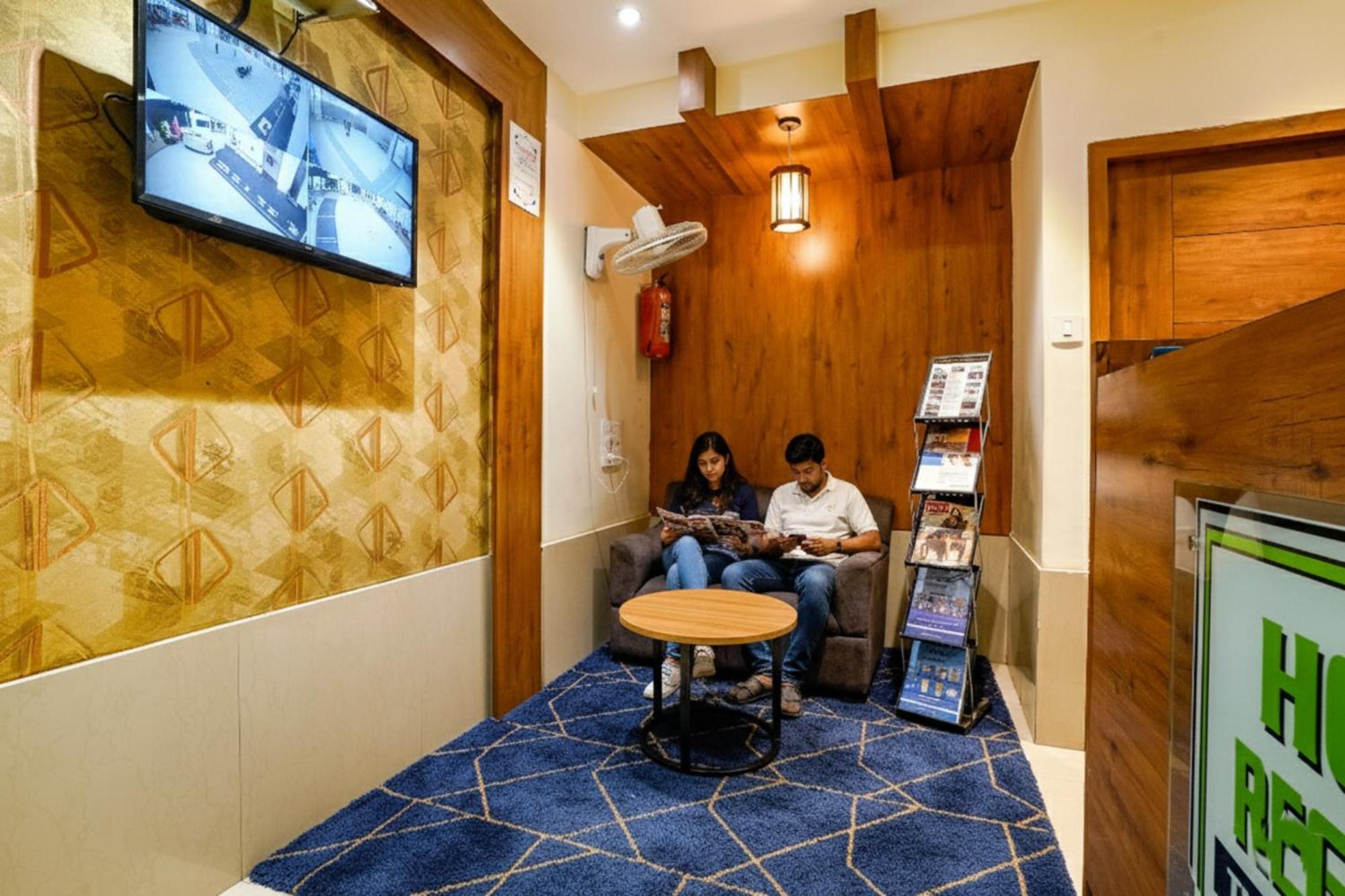 Fabhotel Regal Inn - In Sahar Road, Mumbai
